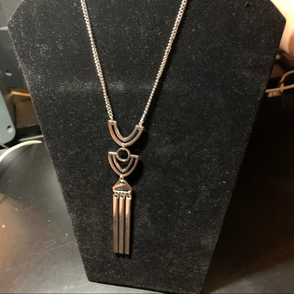Jewelry - Picture 5 of 6